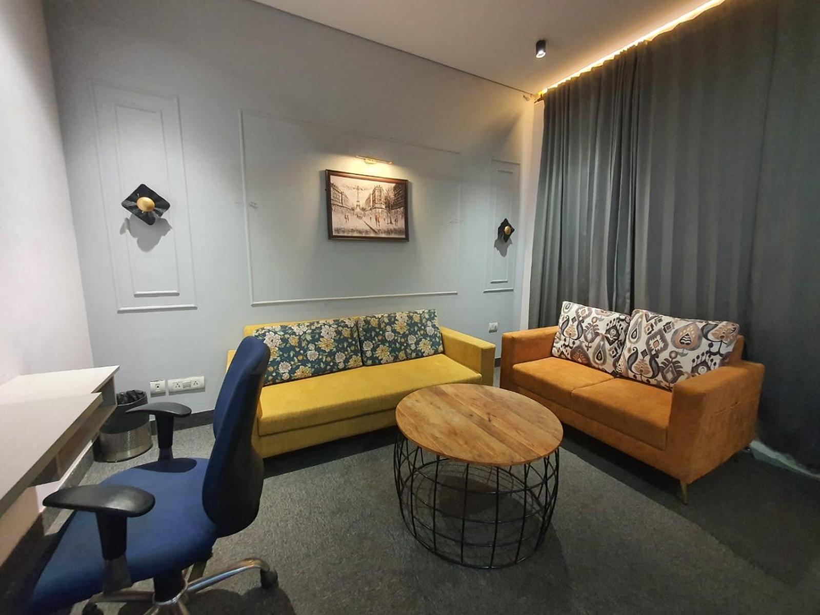 Mallenzo Suites Dlf Phase 1 Gurgaon Bagian luar foto